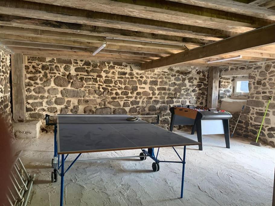 Vila La Grange De La Gratade Rochefort-Montagne Exteriér fotografie